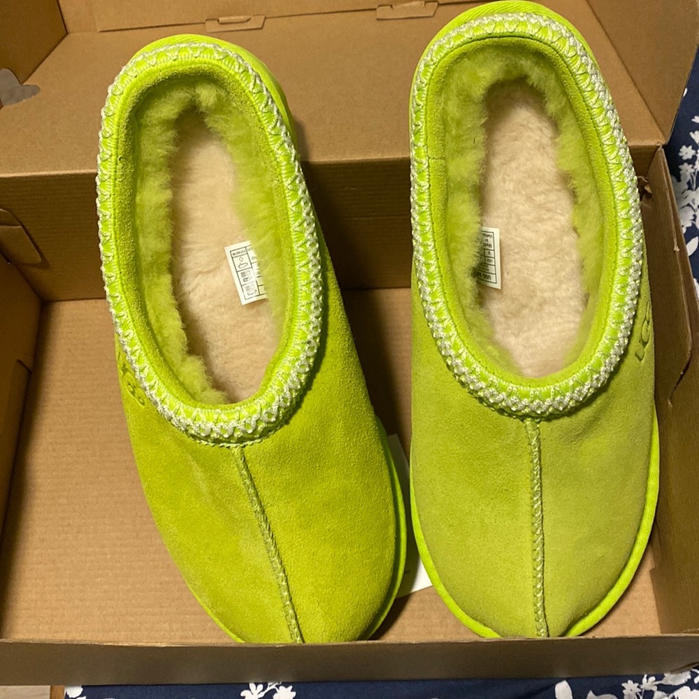 UGG Tasman slippers size 9